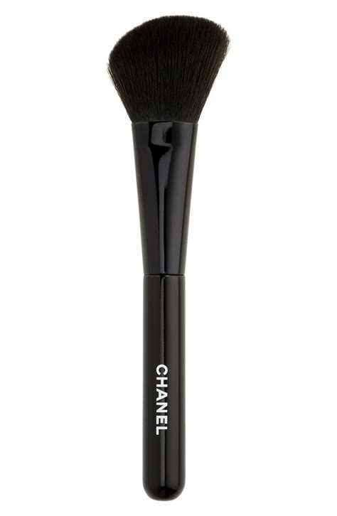 chanel contorno|LES PINCEAUX DE CHANEL Contouring Brush N°109.